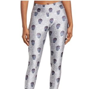 Terez Leggings - silver metallic skulls